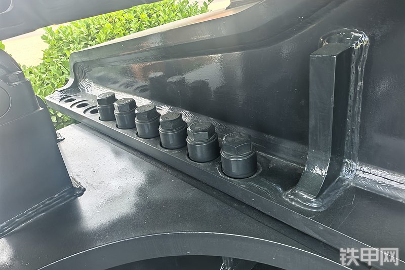 柳工973FMH挖掘机局部