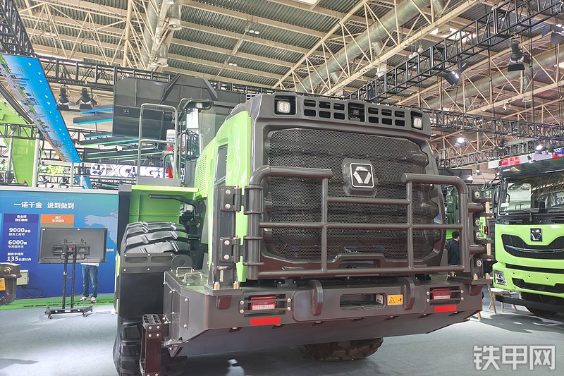 徐工XC9108-EV装载机局部