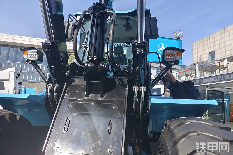 三一重工SW956E（电动）装载机局部