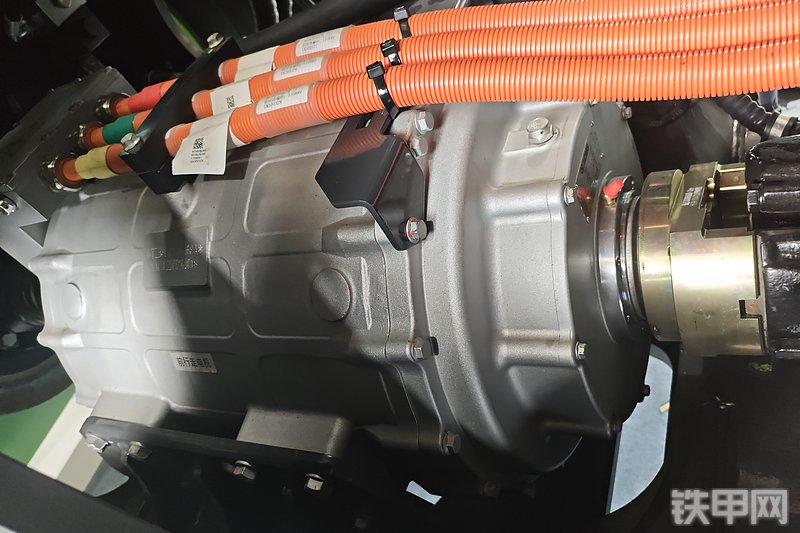 徐工XC9108-EV装载机局部