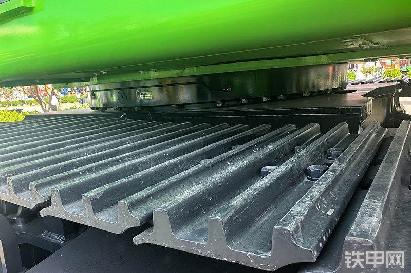 柳工973FMH挖掘机局部