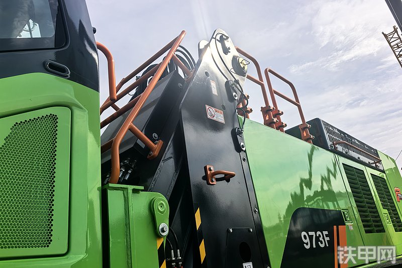 柳工973FMH挖掘机局部