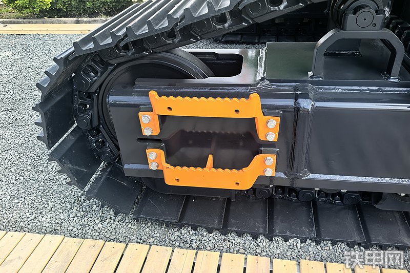 柳工973FMH挖掘机局部