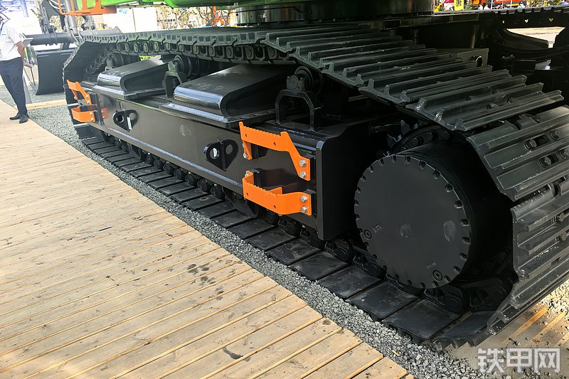 柳工973FMH挖掘机局部