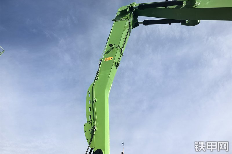 柳工973FMH挖掘机局部