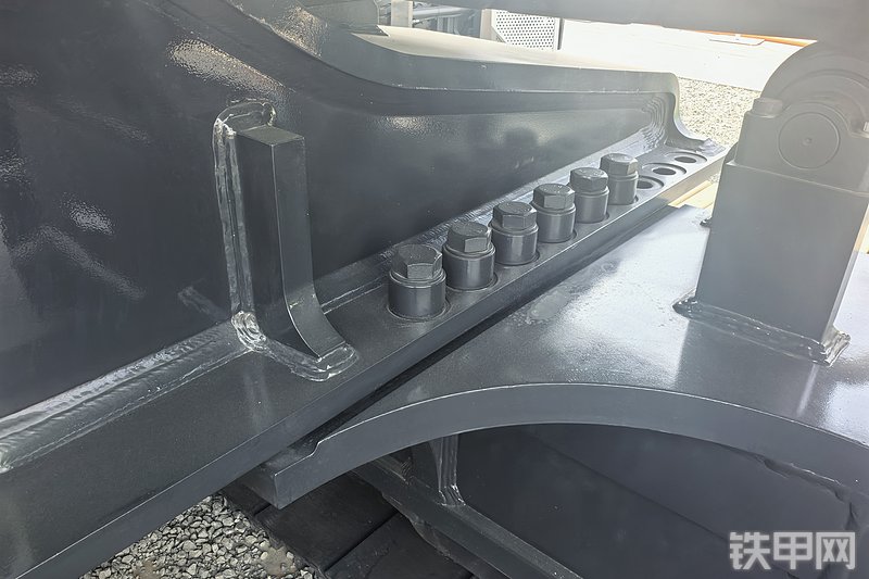 柳工973FMH挖掘机局部