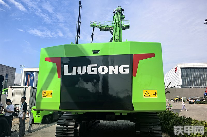 柳工973FMH挖掘机局部