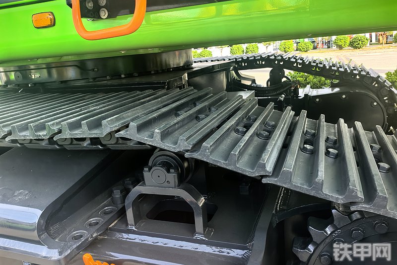 柳工973FMH挖掘机局部