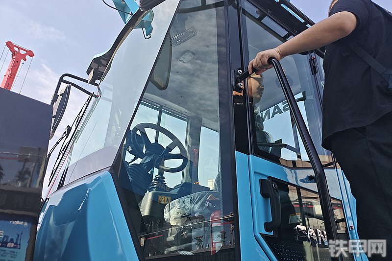 三一重工SW956E（电动）装载机局部