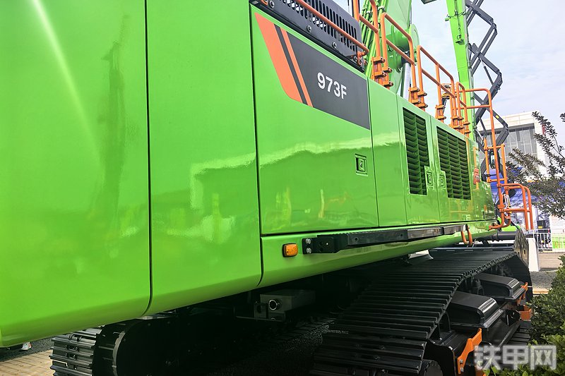 柳工973FMH挖掘机局部