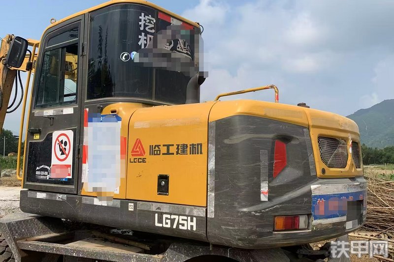 临工建机LG75H挖掘机整机外观