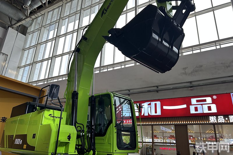 詹阳重工JYL621ELD挖掘机局部