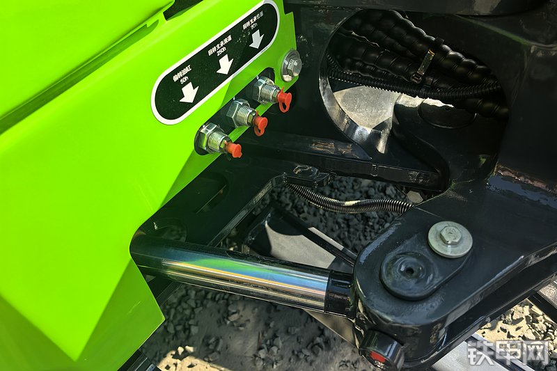 柳工9027FE挖掘机局部