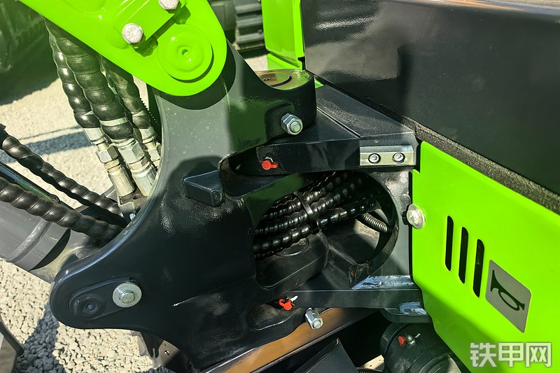 柳工9027FE挖掘机局部