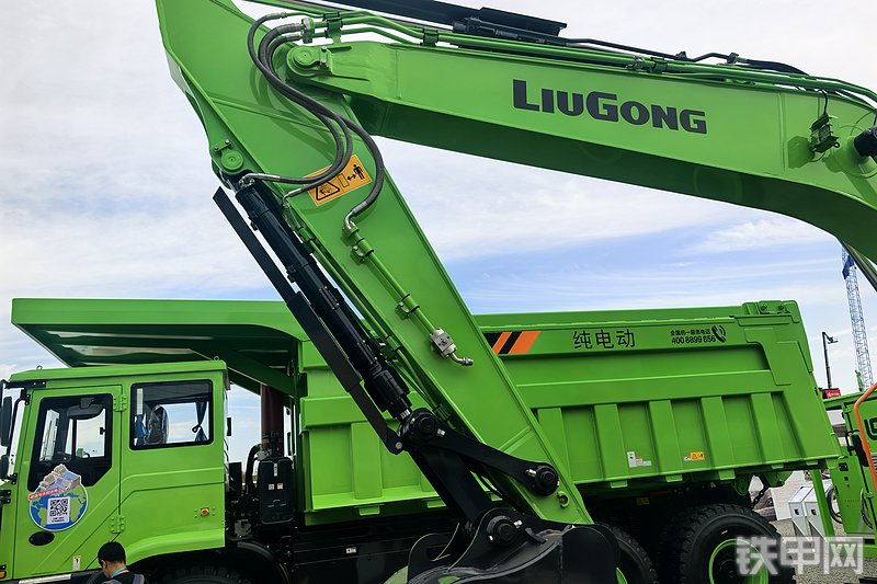 柳工924FE挖掘机局部