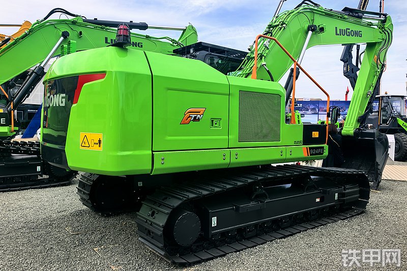 柳工924FE挖掘机整机外观