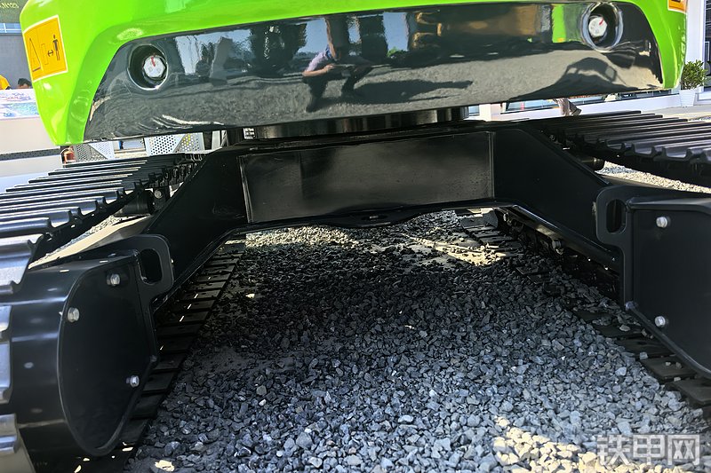 柳工9027FE挖掘机局部