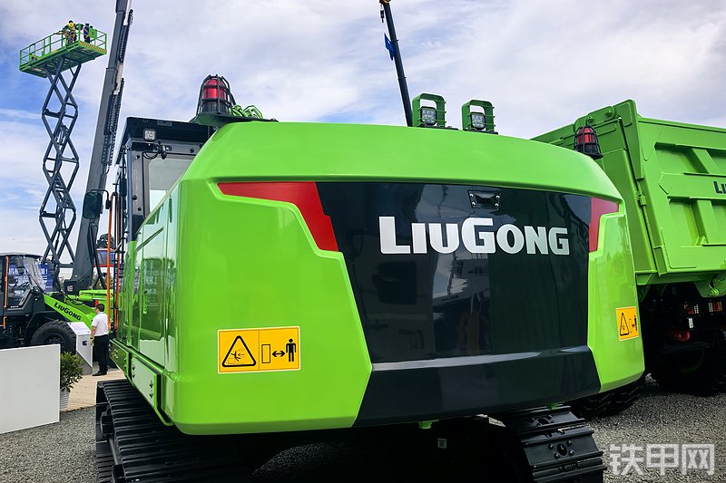 柳工924FE挖掘机局部