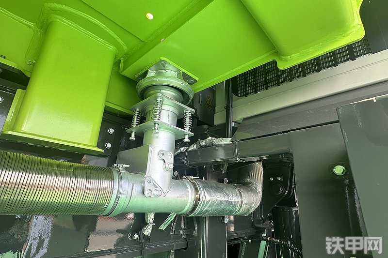 中联重科ZT160HEV非公路自卸车展会( )