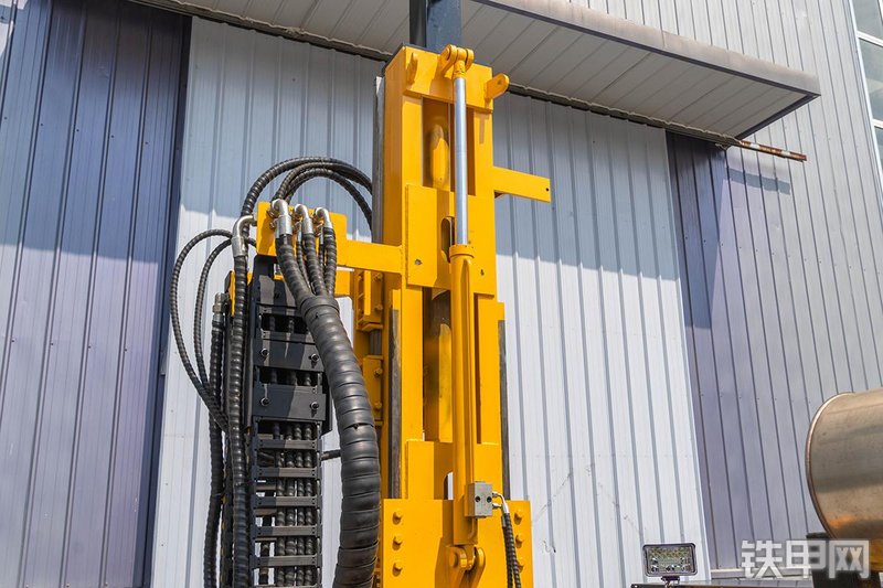 恒旺集团HW-YDX-400XL岩芯钻机局部