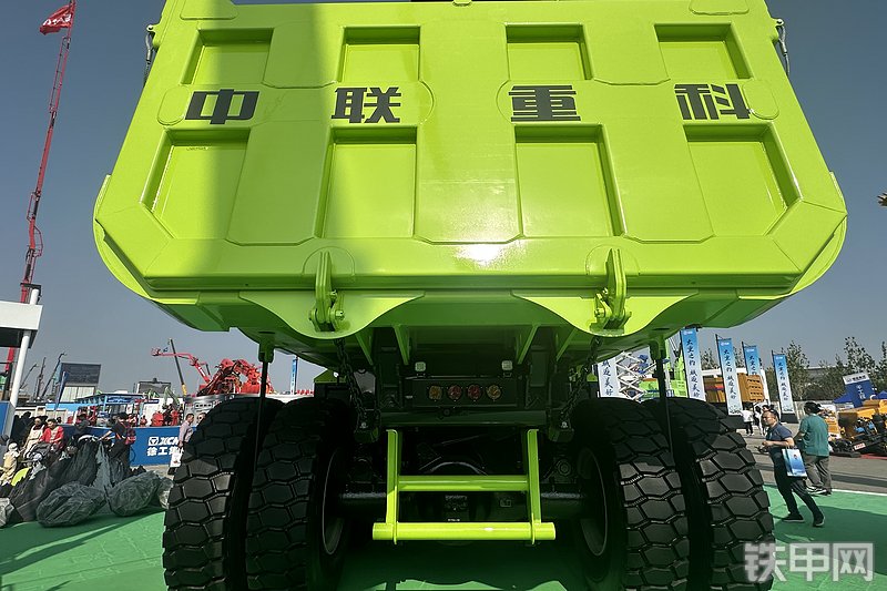 中联重科ZT160HEV非公路自卸车展会( )