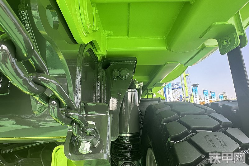 中联重科ZT160HEV非公路自卸车展会( )