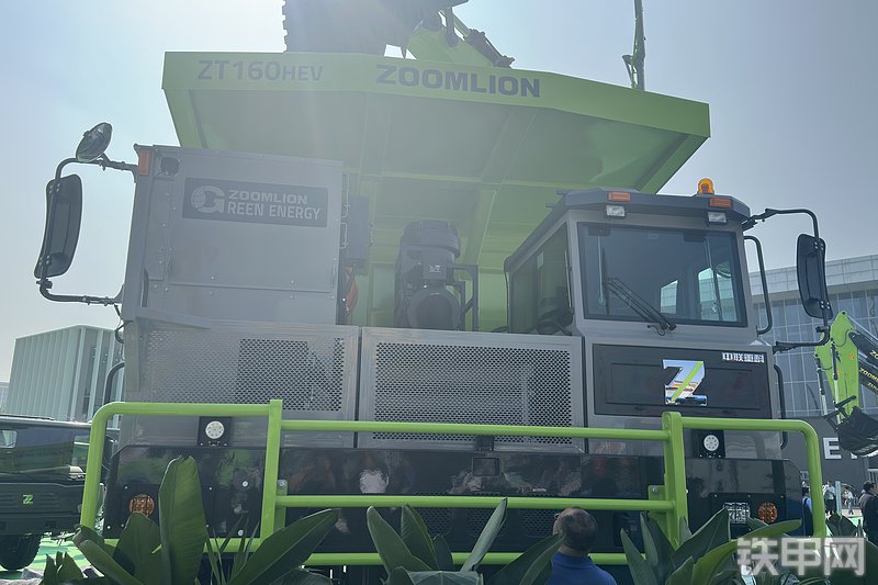 中联重科ZT160HEV非公路自卸车展会( )