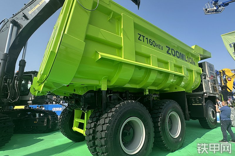 中联重科ZT160HEV非公路自卸车展会( )