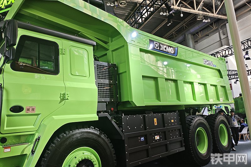 徐工XGH150非公路自卸车展会( )