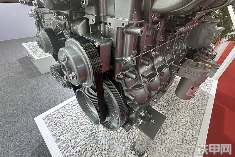 上柴SC8Y发动机展会( )