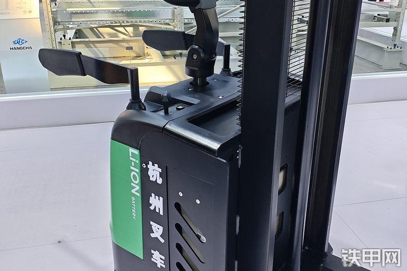 杭叉CDD20-WHL叉车整机外观