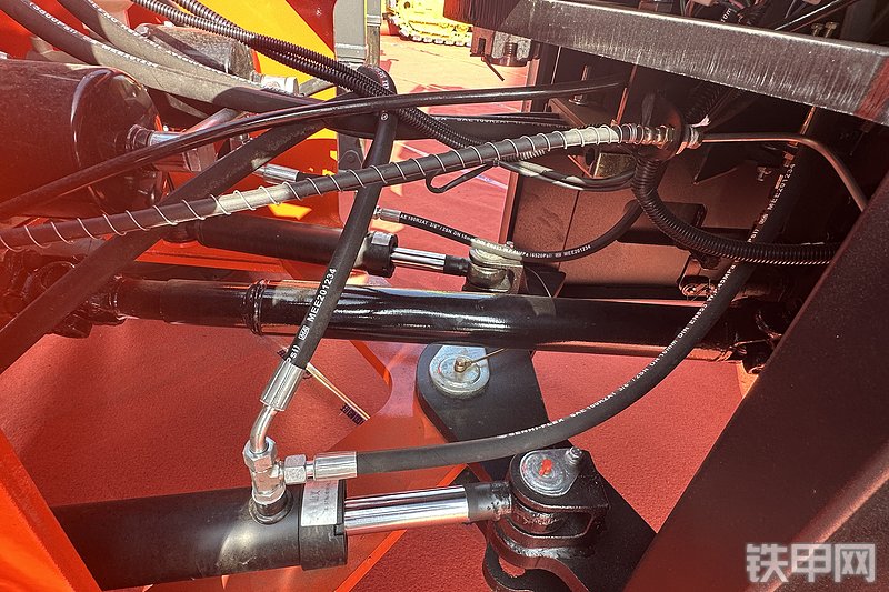 恒旺集团HW-T35A叉车局部