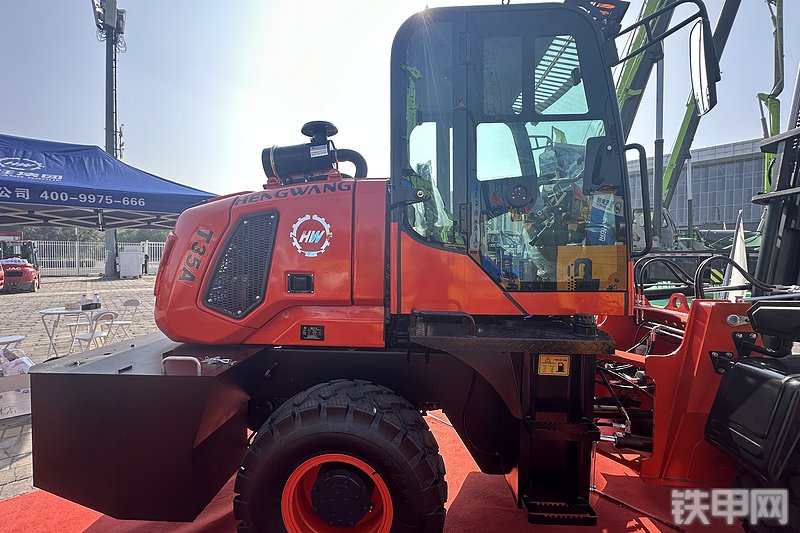 恒旺集团HW-T35A叉车局部