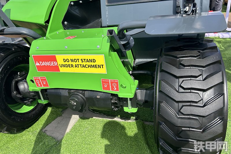 合力G2.5叉车局部