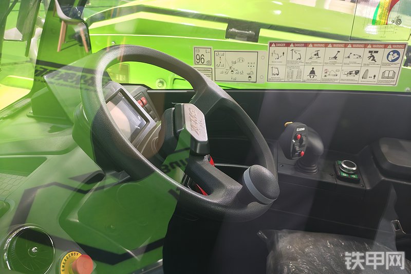 徐工XT2506E叉装车其他