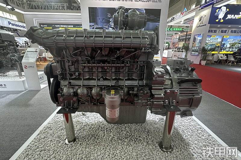 上柴SC8Y发动机展会( )
