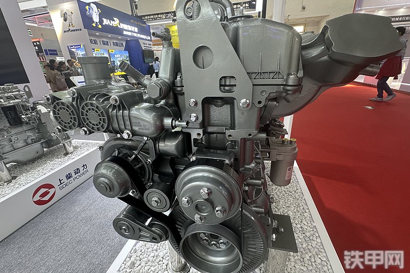 上柴SC8Y发动机展会( )