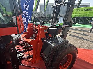 恒旺集团HW-T35A叉车局部