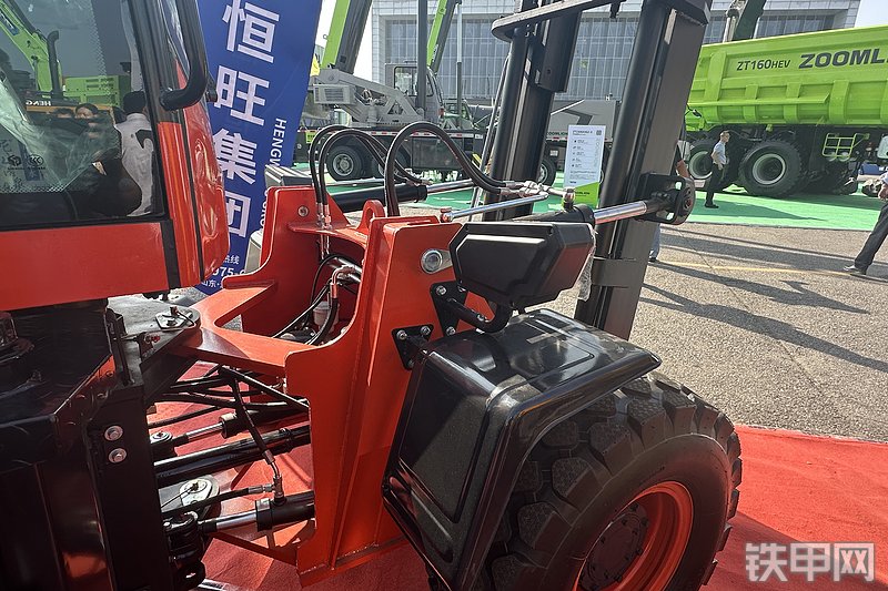 恒旺集团HW-T35A叉车局部