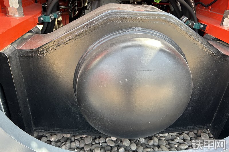 合力G255T叉车局部