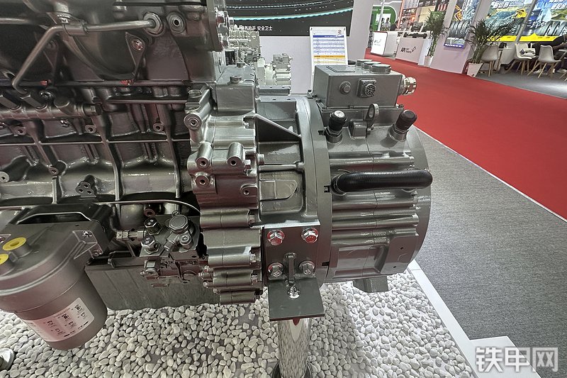 上柴SC8Y发动机展会( )