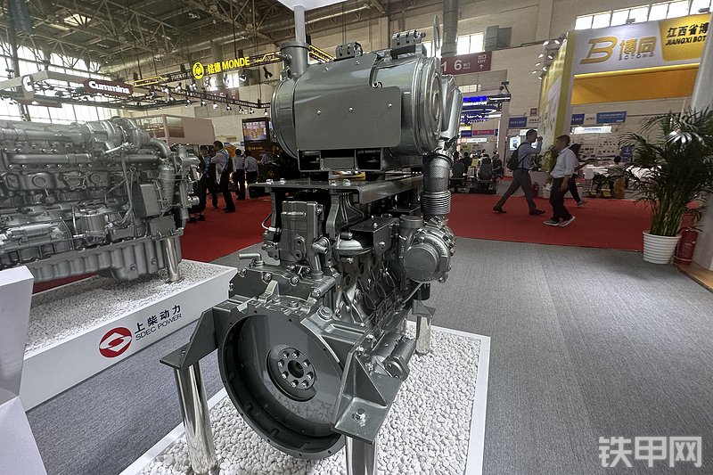 上柴SC7H发动机展会( )