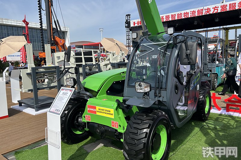 合力G2.5叉车整机外观