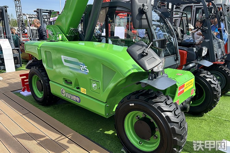 合力G2.5叉车局部