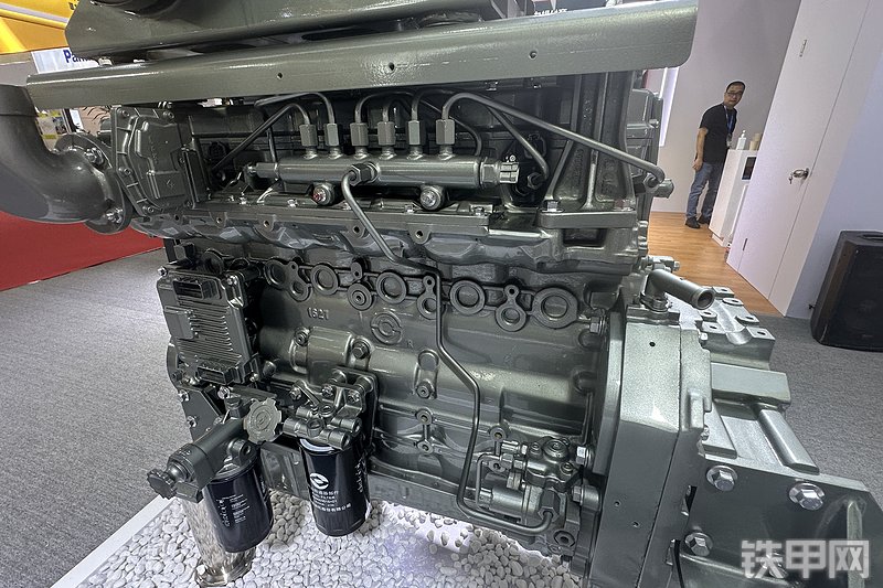 上柴SC7H发动机展会( )