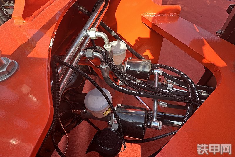 恒旺集团HW-T35A叉车局部