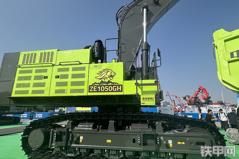 中联重科ZE1050GH挖掘机展会( )