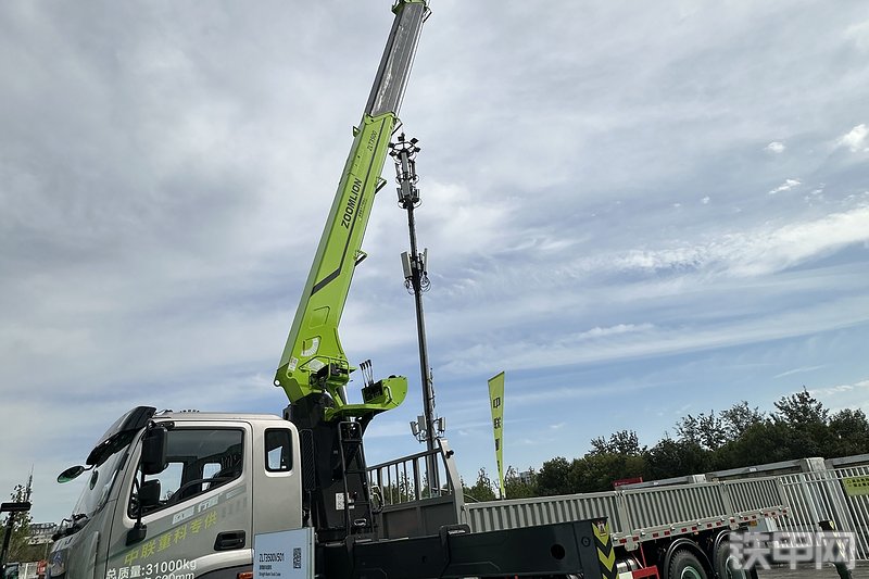 中联重科ZLT3500V501起重机展会( )