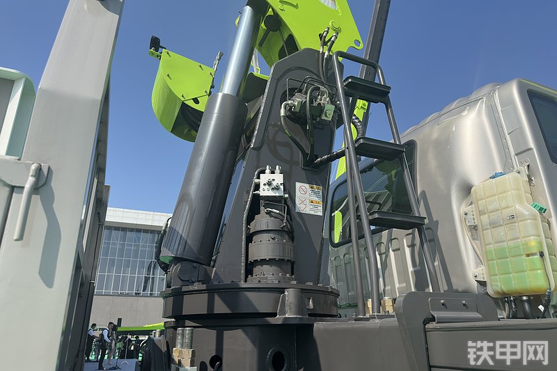 中联重科ZLT3500V501起重机展会( )