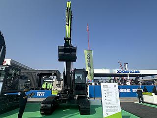 中联重科ZE210G挖掘机展会( )